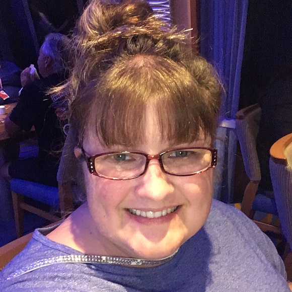 Meet your Posher, Jill - Picture 3 of 4